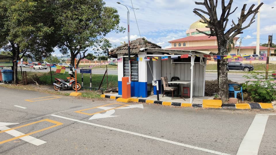 KEMPEN KIBAR JALUR GEMILANG SATU RUMAH SATU BENDERA